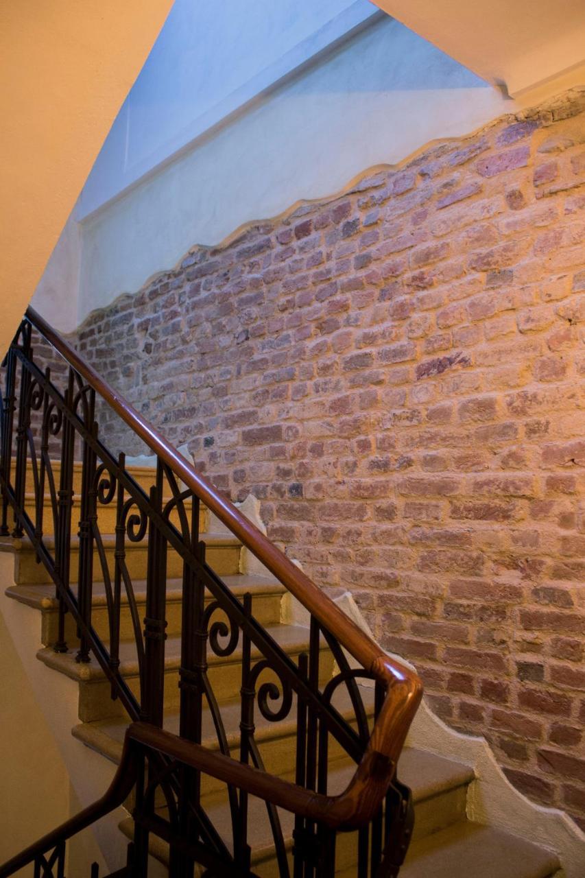 Bed and Breakfast Palazzo Belli Alba  Exterior foto
